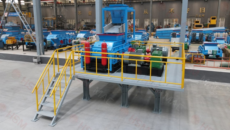 設備老舊效率低？老沙場升級改造 認準華盛銘全液壓對輥制砂機