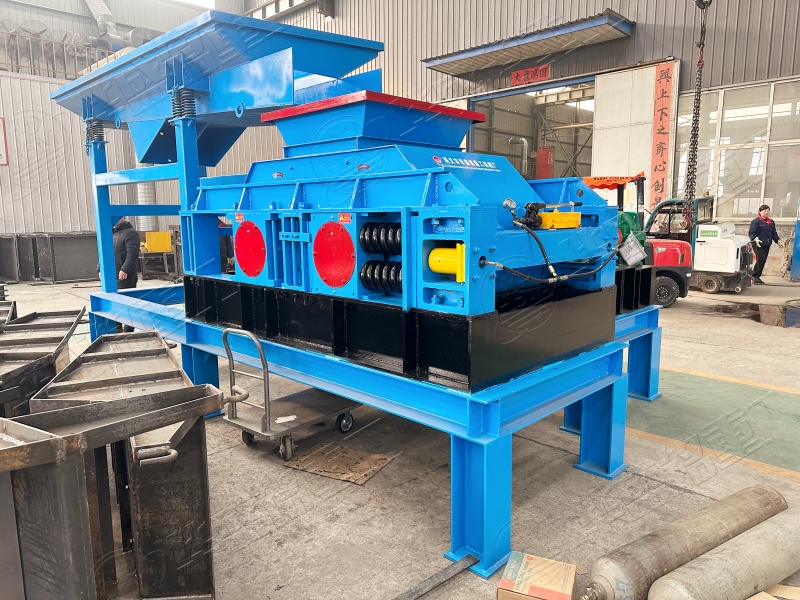 結(jié)塊物料破碎機(jī) 結(jié)塊物料破碎機(jī)